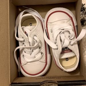 BABY CONVERSE